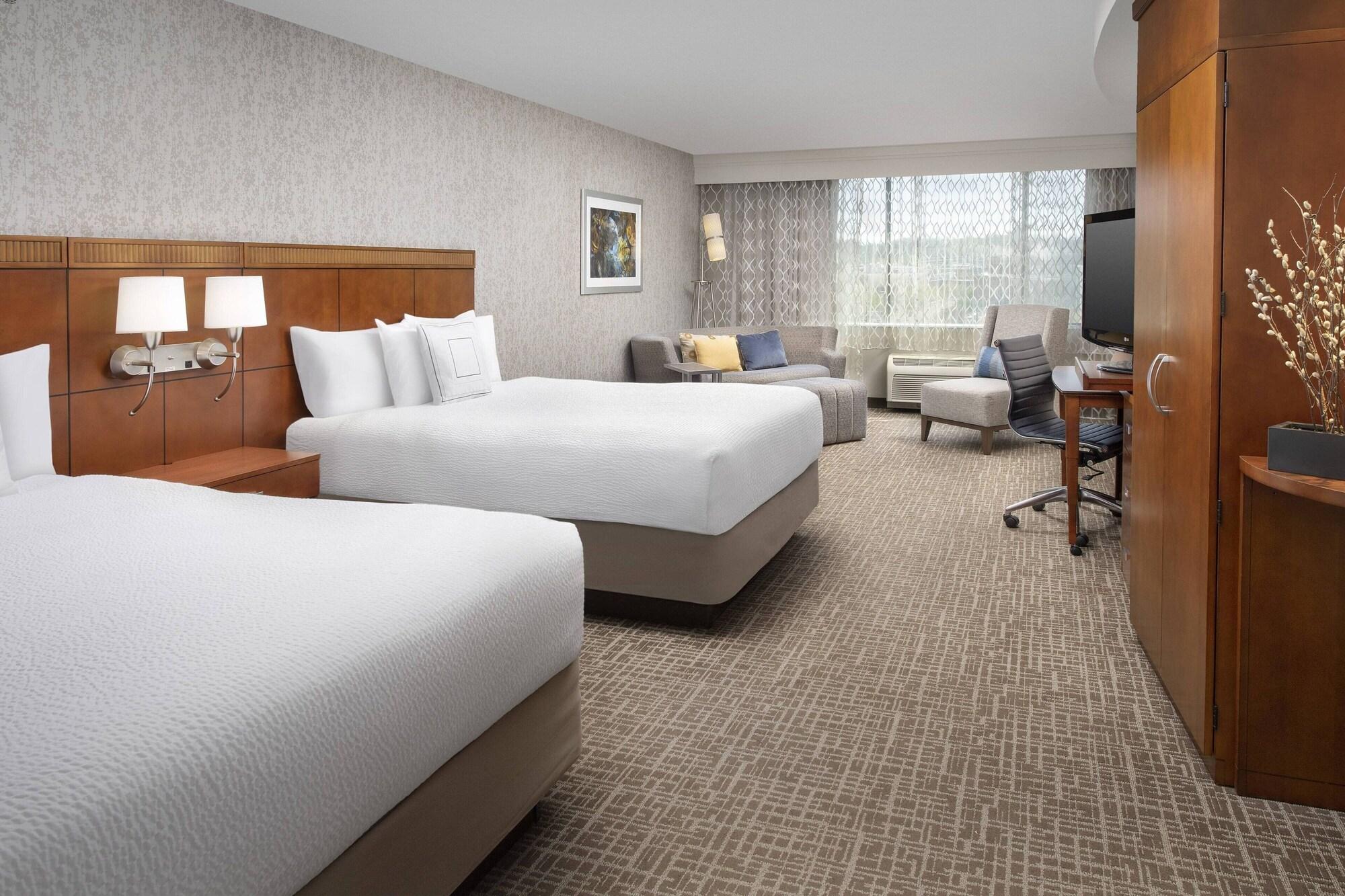 Room, Multiple Beds