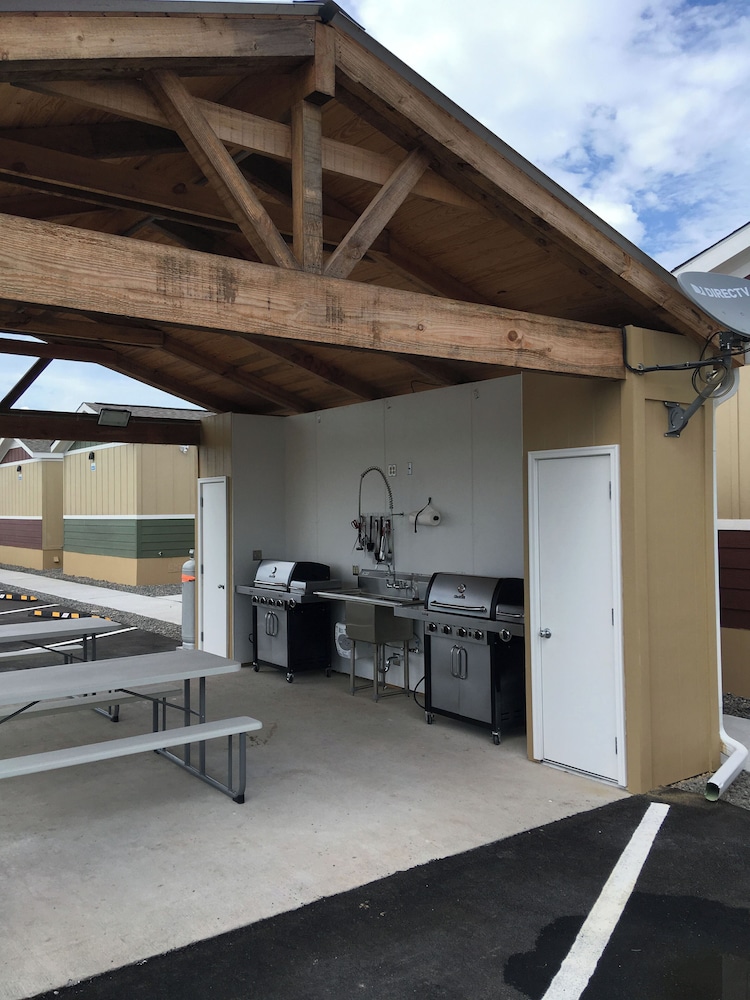Freeport Extended Stay Studios 42/50