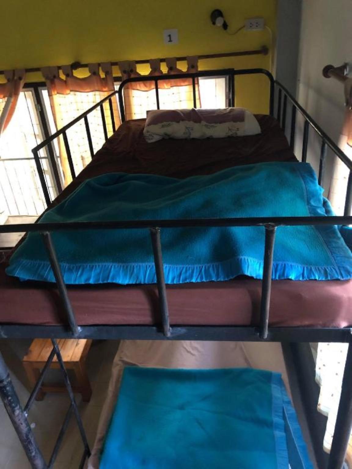 MIXED DORM, STANDARD, 6 BEDS, WITH FAN
