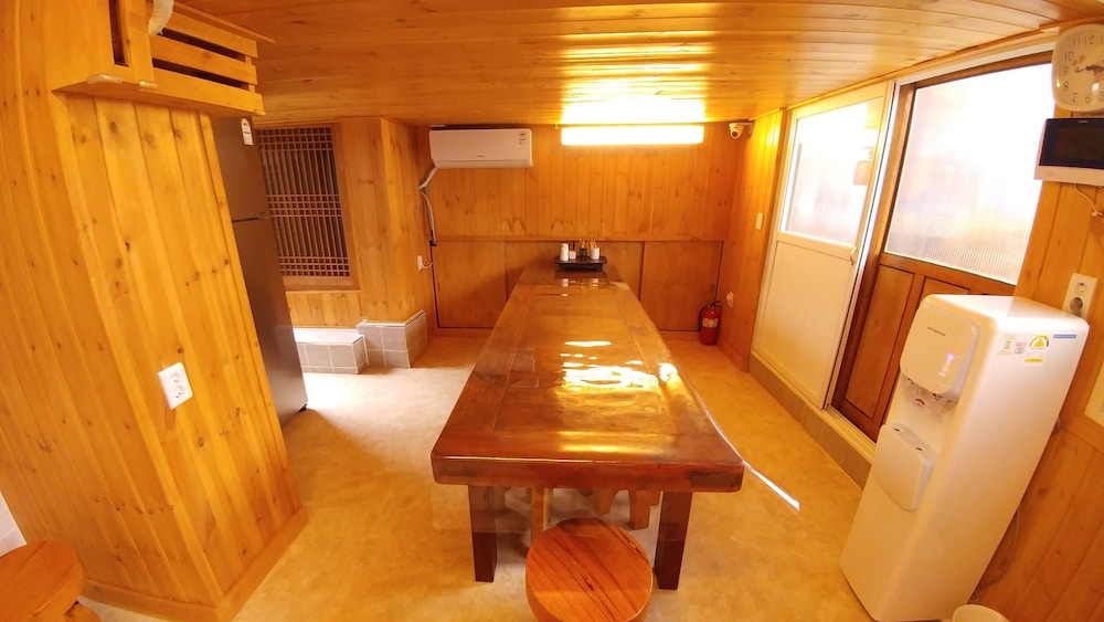 So Hyeon Dang Hanok Guesthouse 49/67