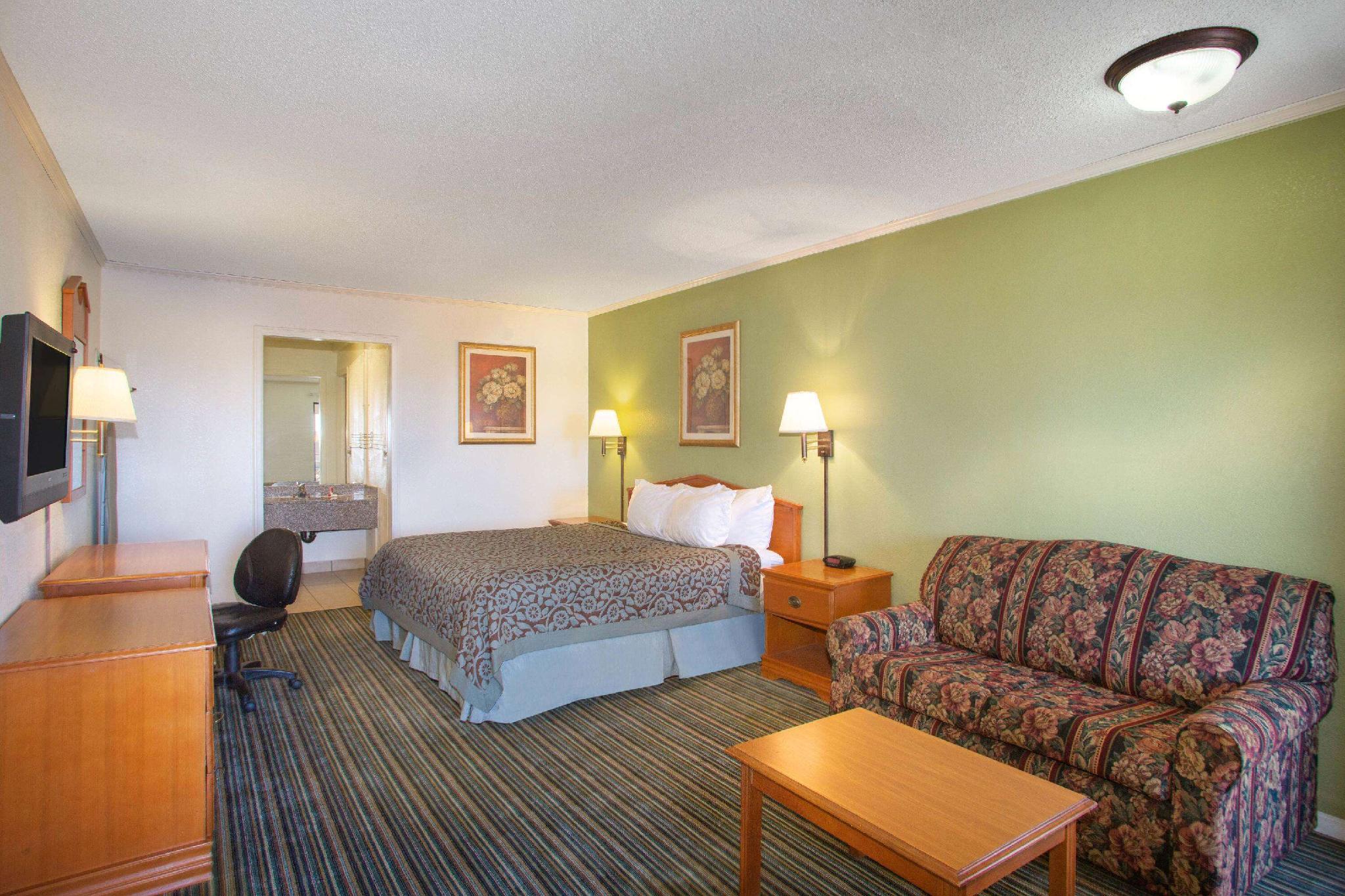 Economy Hotel Wichita- Florence St 27/48