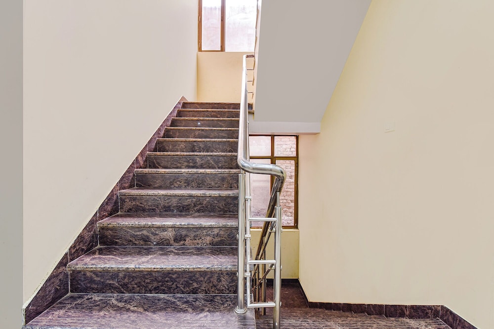 Fabhotel Padmavati Palace 33/49