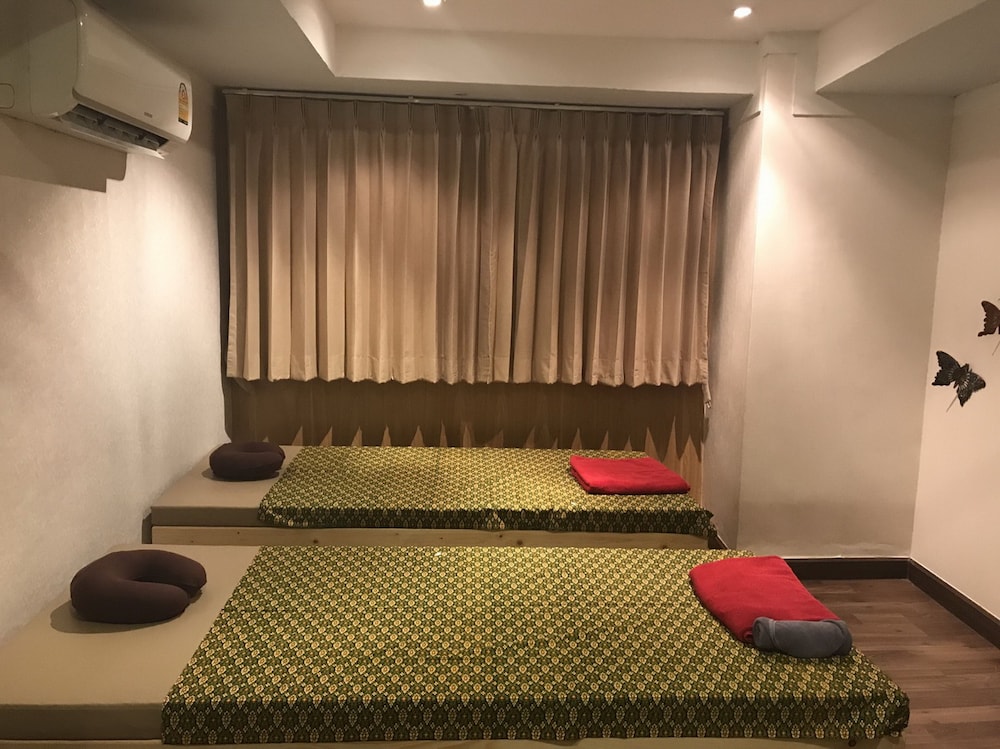 The Beach Front Resort Pattaya 46/87
