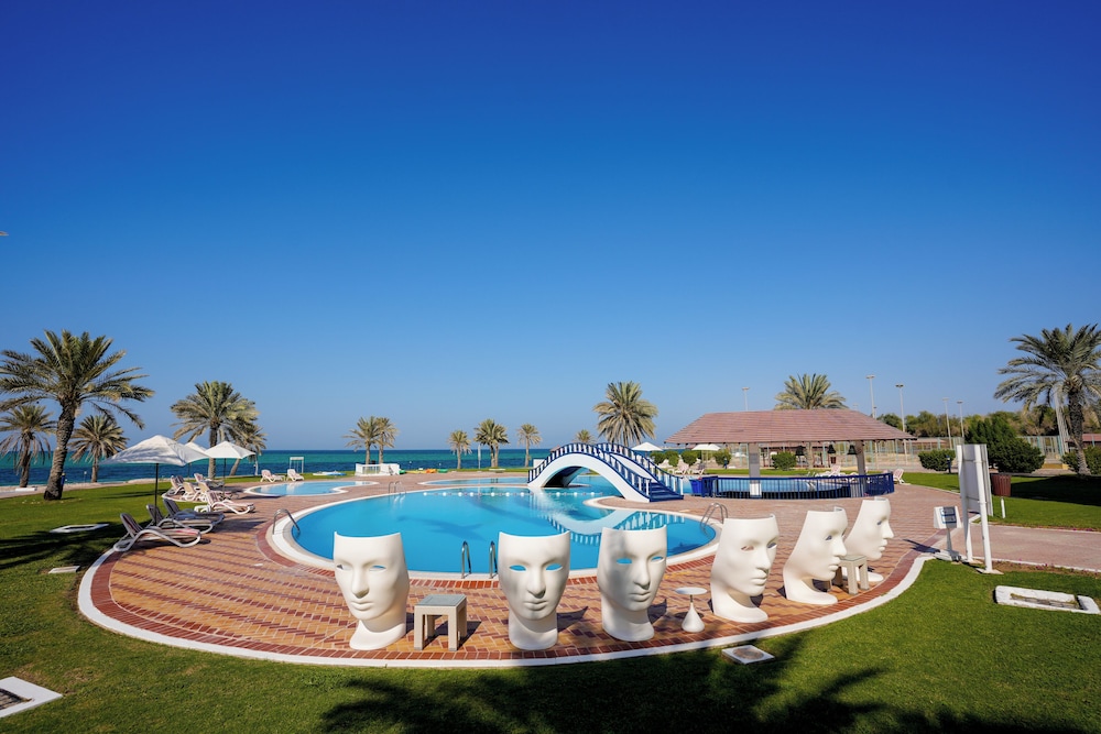 Mirfa Hotel 62/69