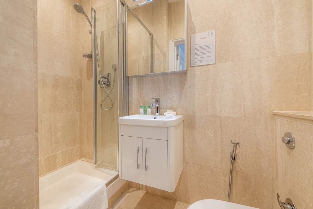 20 Hertford Street 48/50