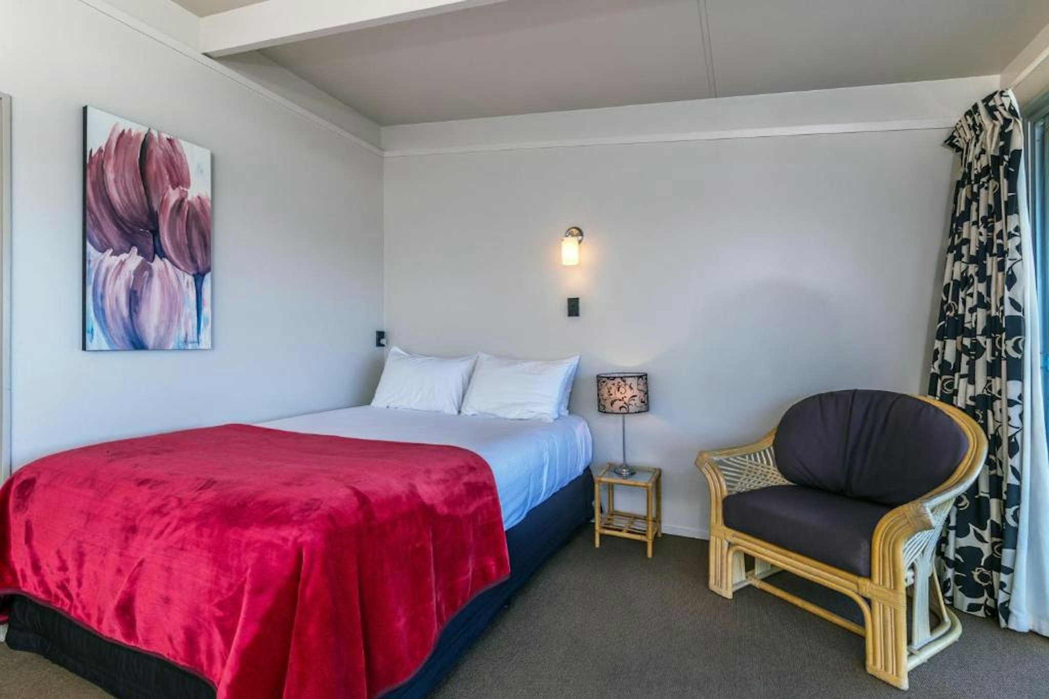 Twin Peaks Lakeside Inn 14/47