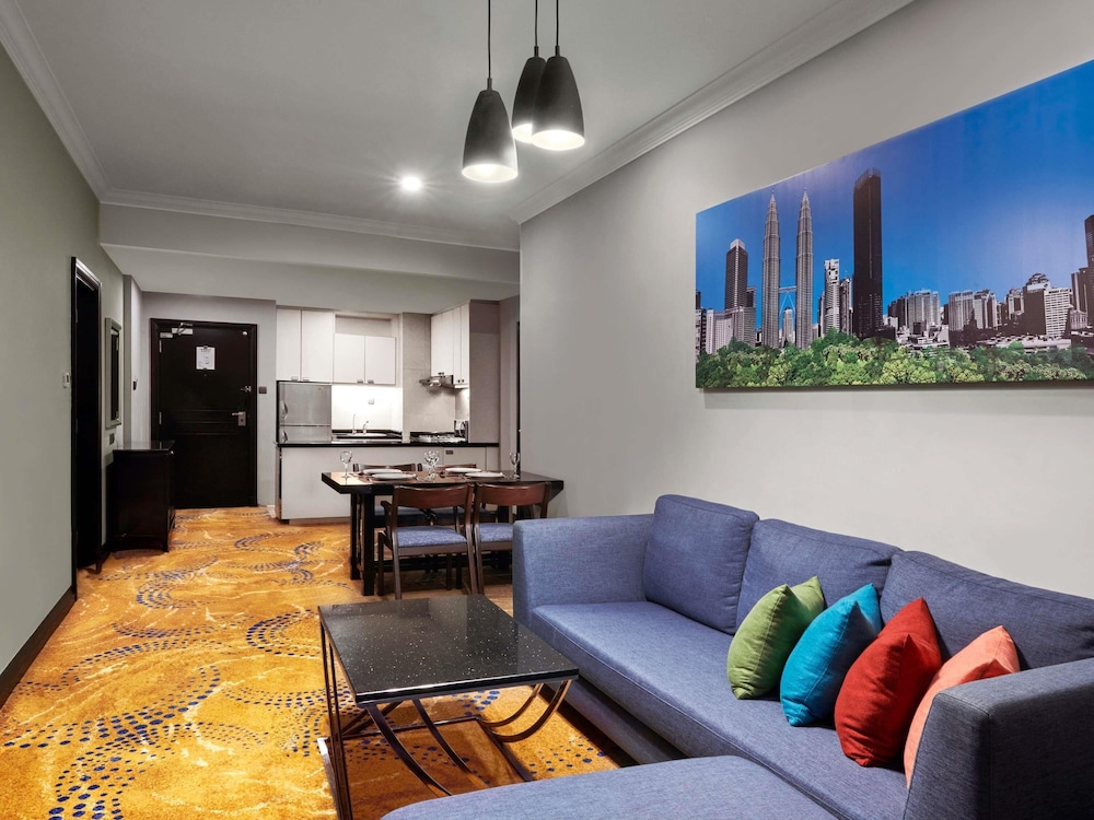 Pullman Kuala Lumpur City Centre Hotel and Residences 42/75
