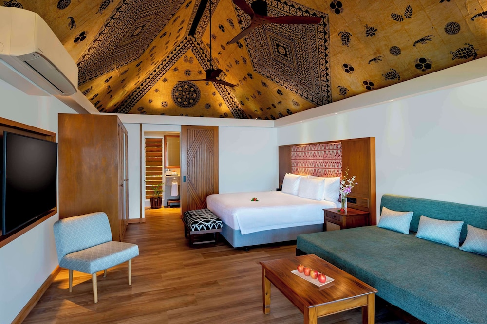 Plantation Bure, King Bed, Sofa, Private Pool