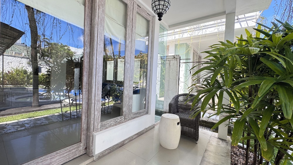 Artemis Villa And Hotel 23/46
