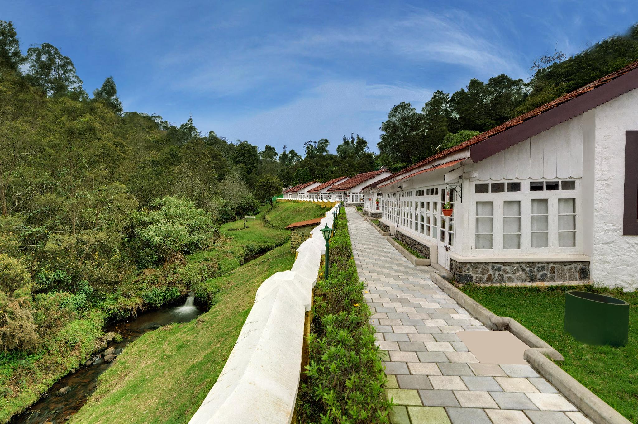OYO Premium Golf Club Road 45/57