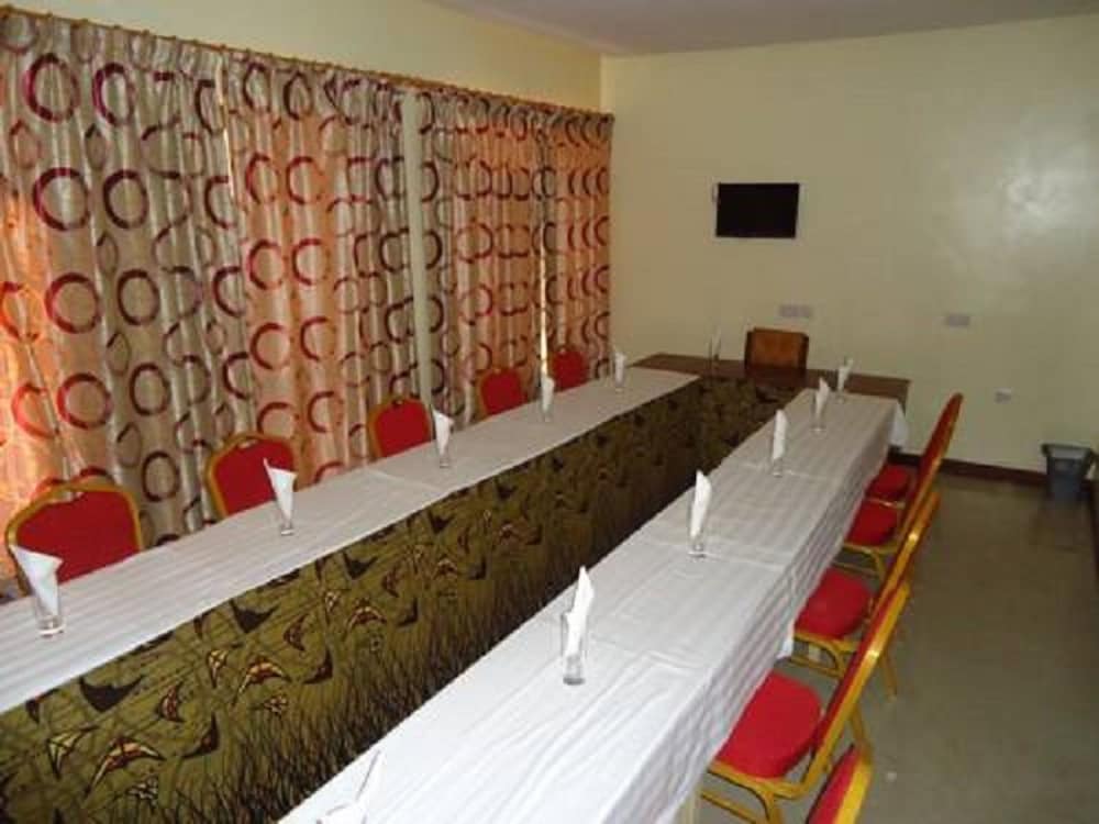 Mvuli Hotel 47/64
