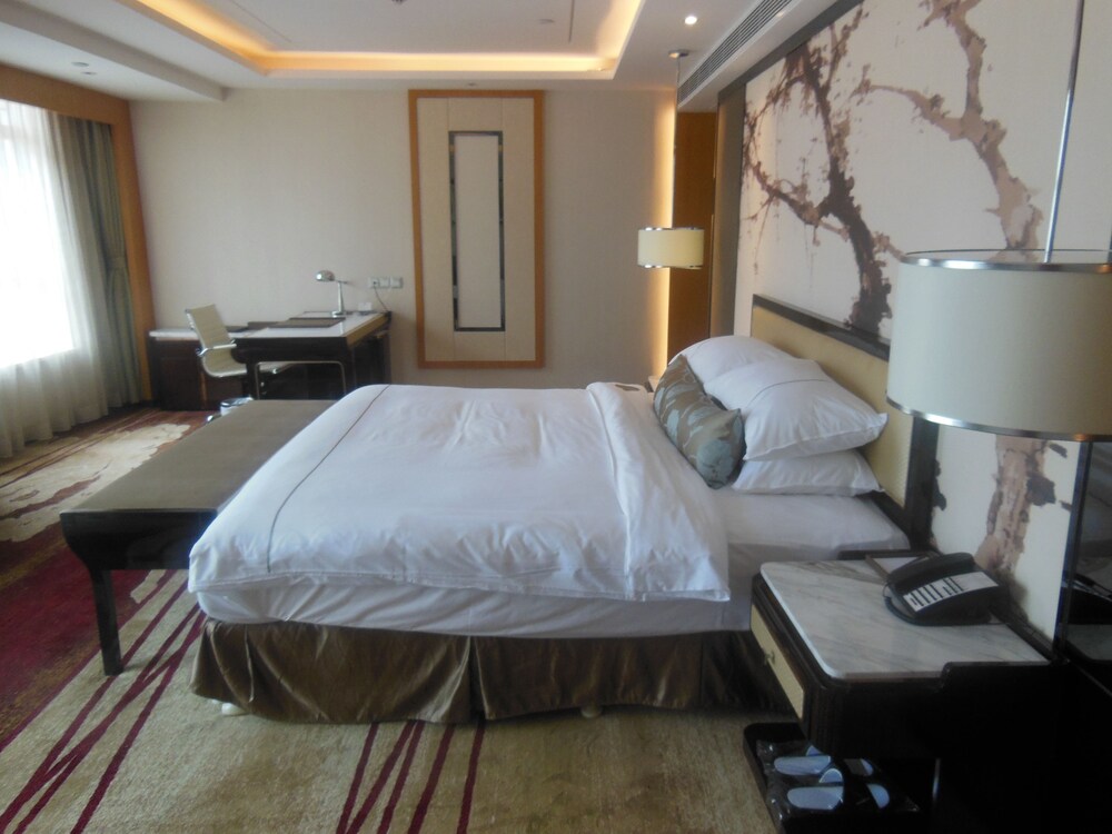 Manguo International Hotel 18/40