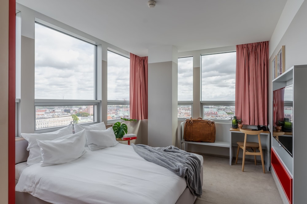 Hotel Altus 13/40