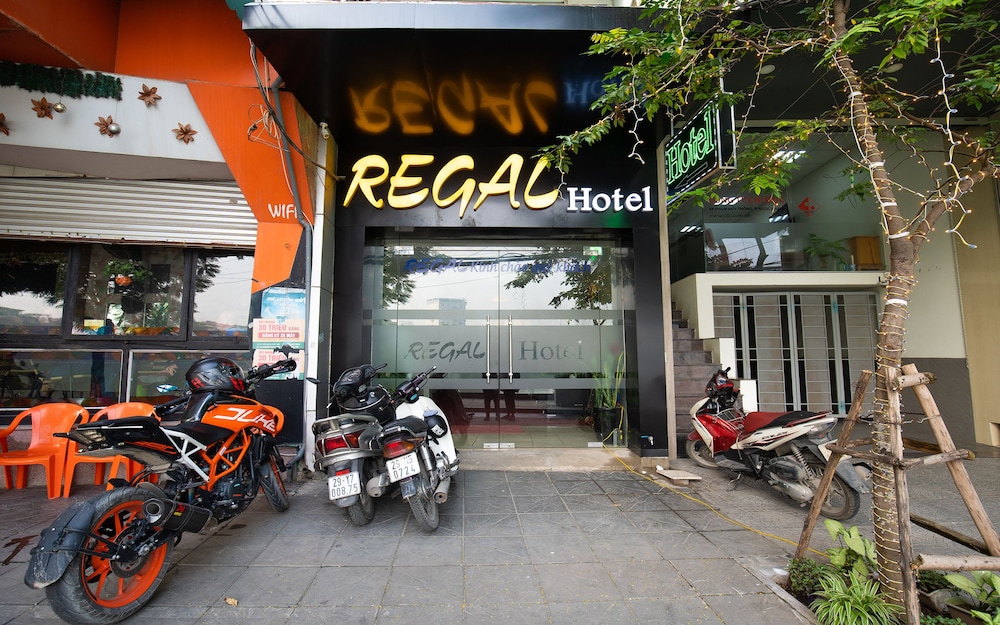 Regal Hotel 30/34