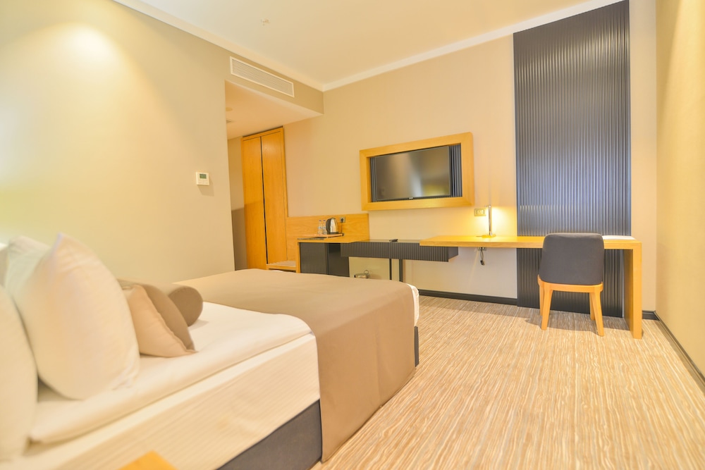 Serenity Comfort Hotel 13/41