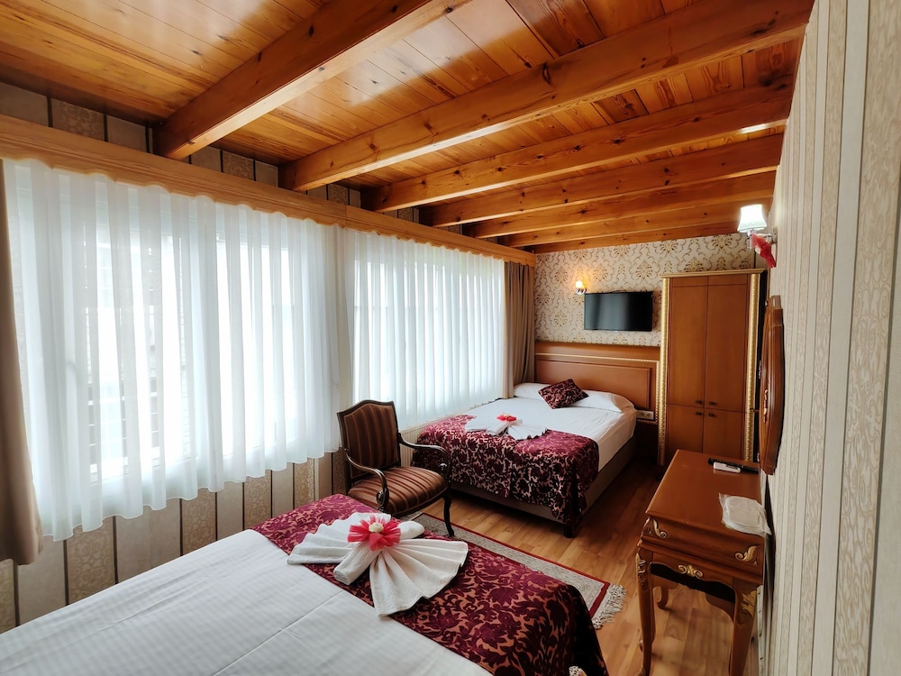 Sirkeci Emek Hotel 28/64