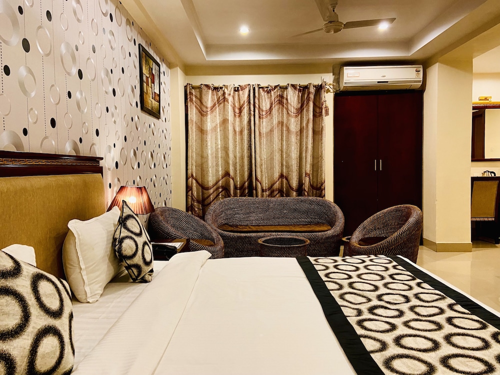 HOTEL KRC PALACE 27/37