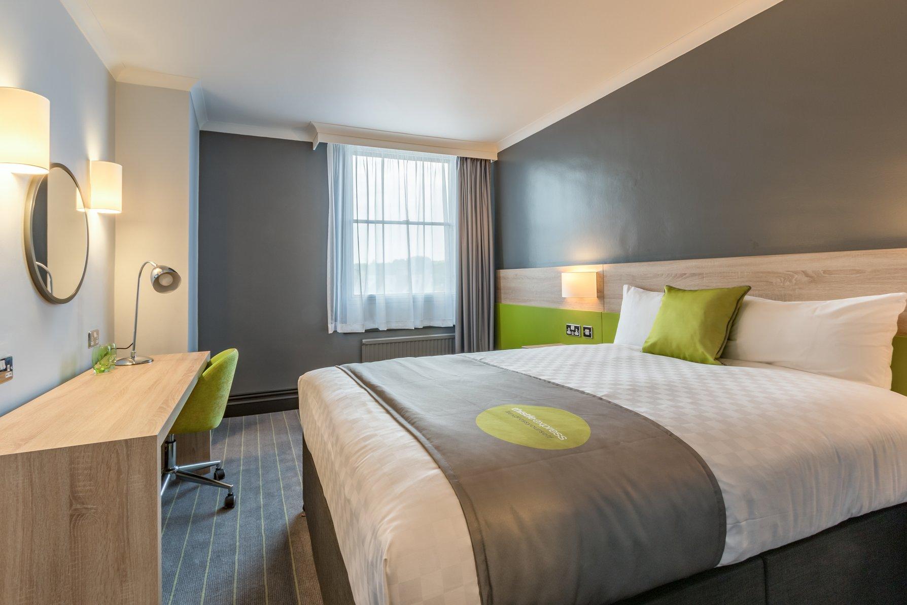 Express, Double Bed