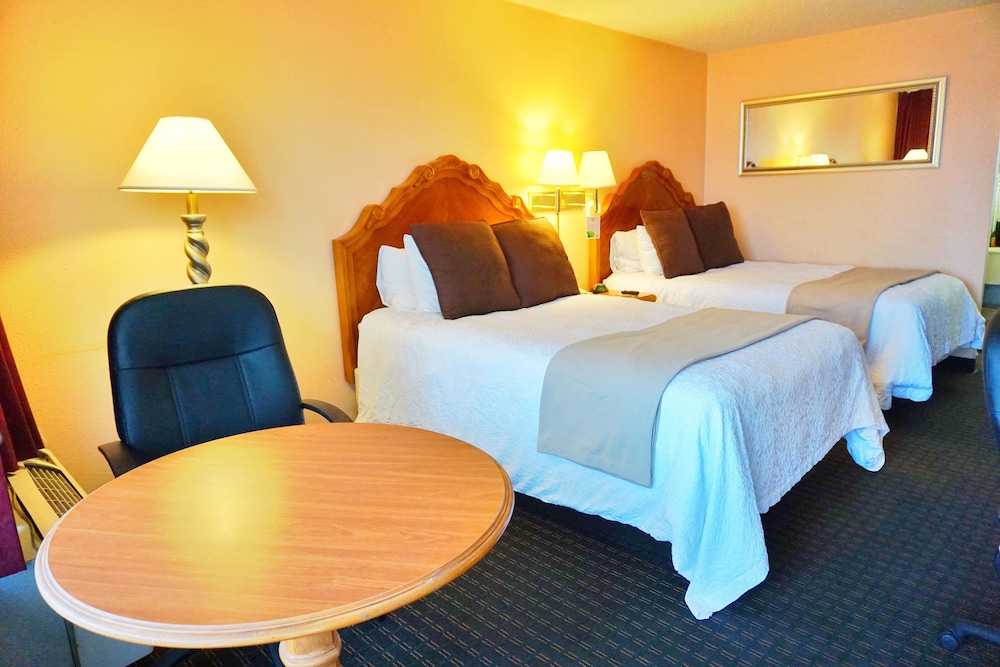 Castle Inn & Suites by OYO Lawton 9/20