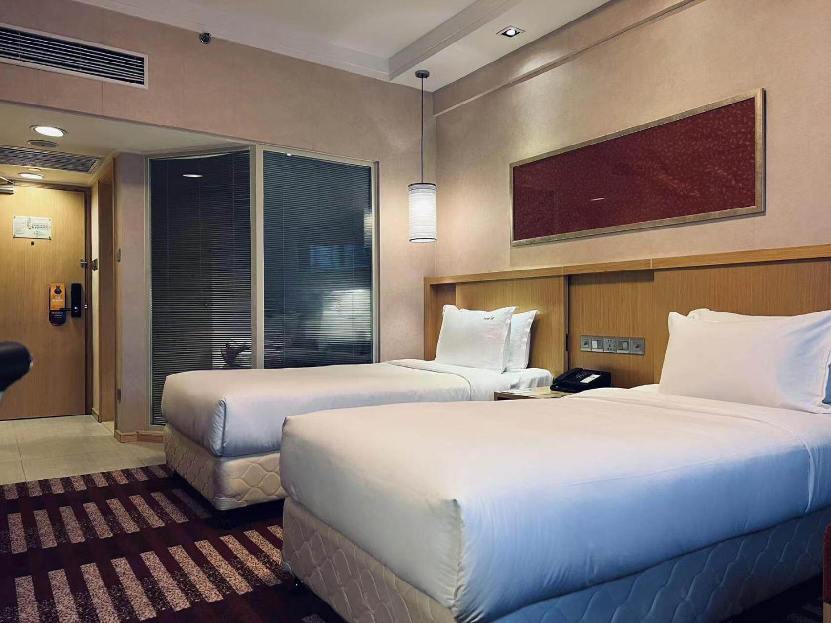 Park Inn by Radisson Shanghai Downtown 12/41