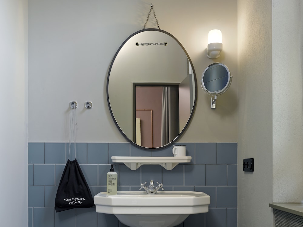 25Hours Hotel Altes Hafenamt 19/68