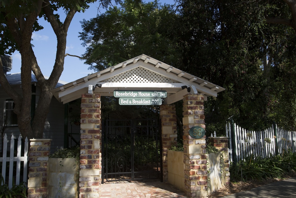 Rosebridge House Bed & Breakfast 1/50