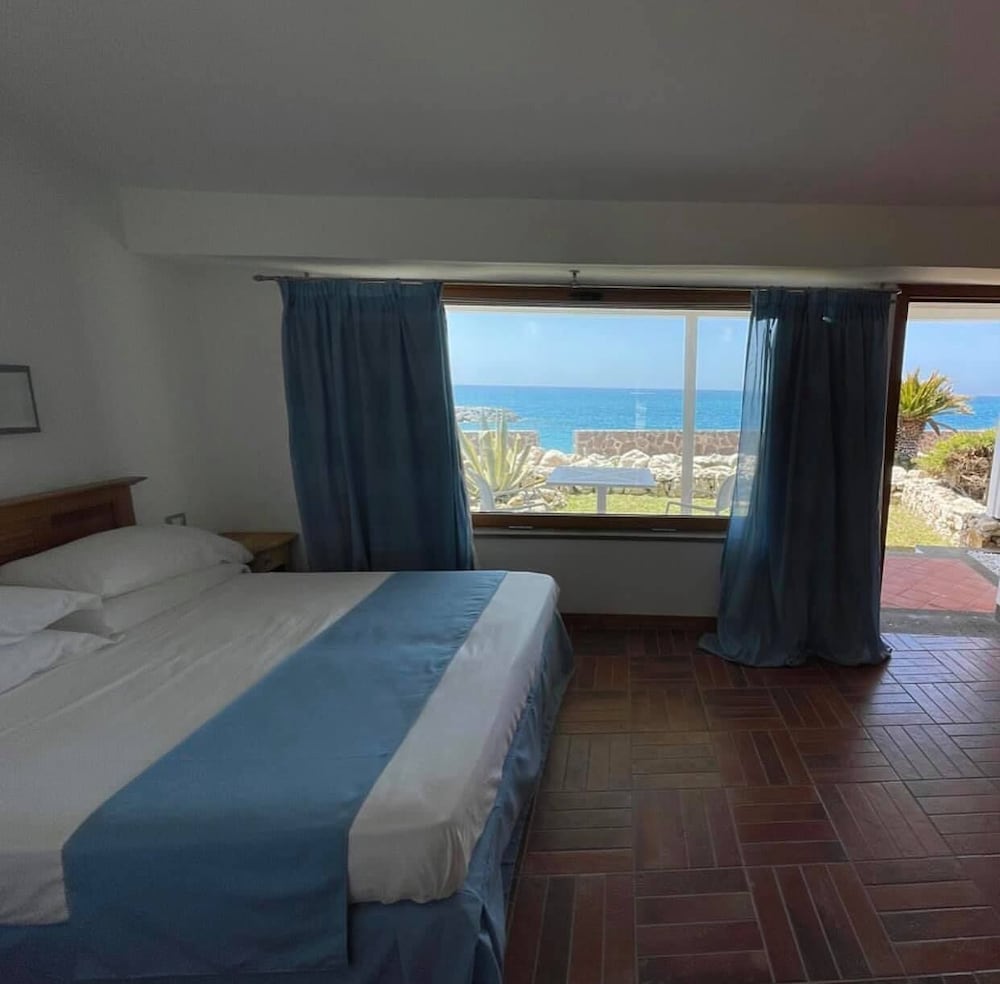 Le Mandrelle Beach Resort 2/28