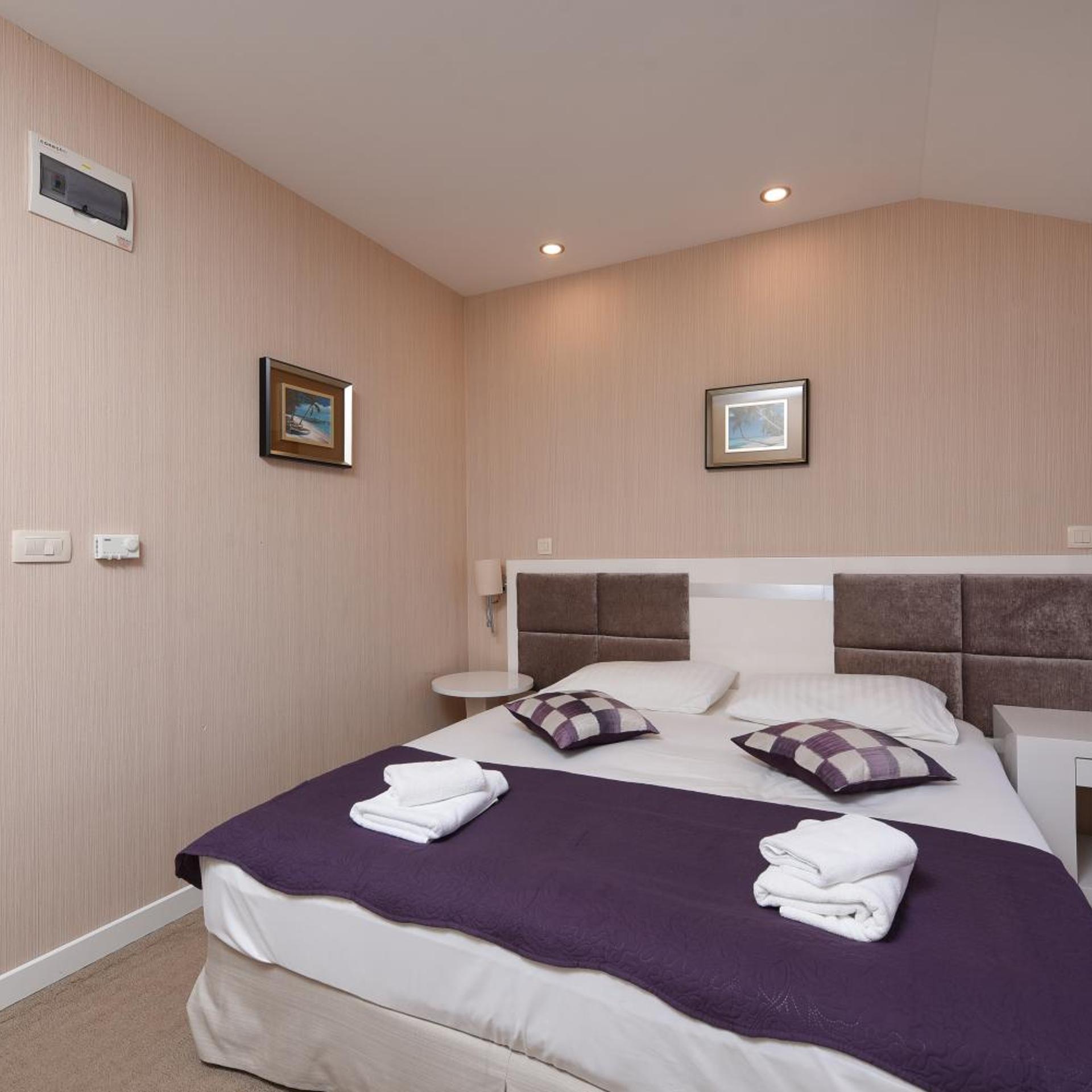 غرفة بسرير مزدوج بإطلالة على البحر، Hotel Park Smokva 10/10
