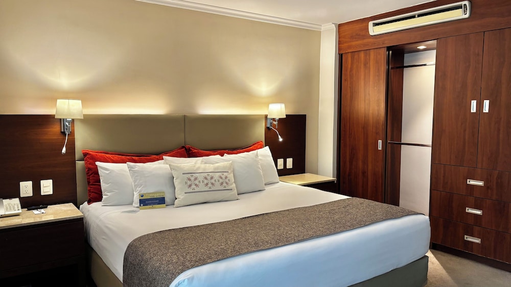 COMFORT, STUDIO, SUITE