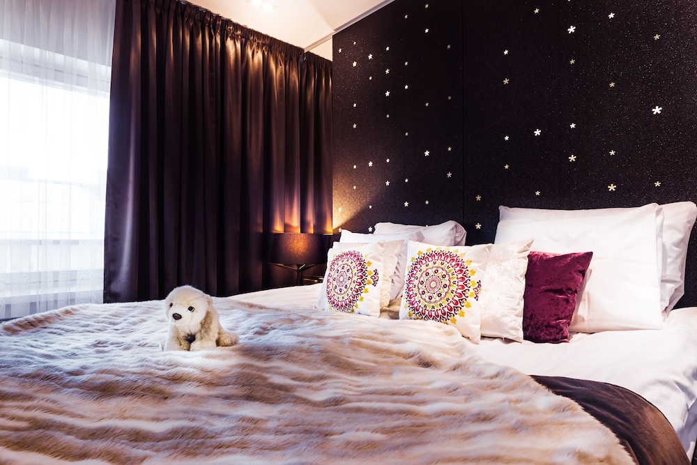 KING BED, SOFA