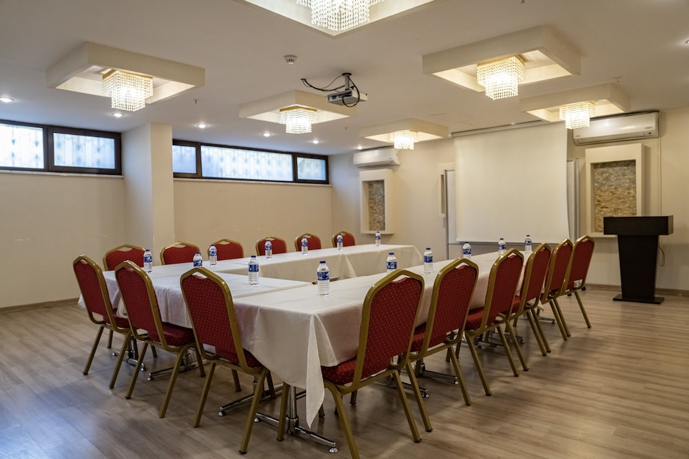 Grand Hamit Hotel 40/50