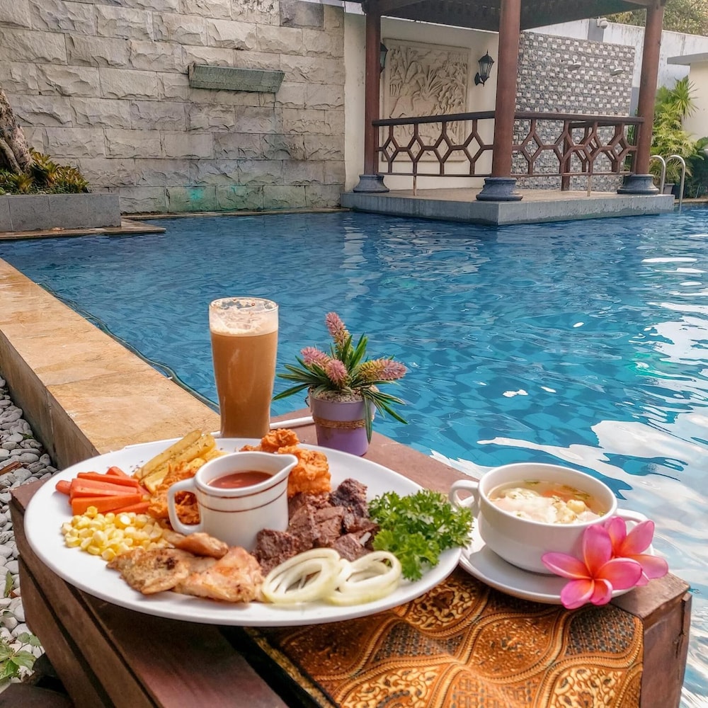 Hotel Pelangi Malang 46/58