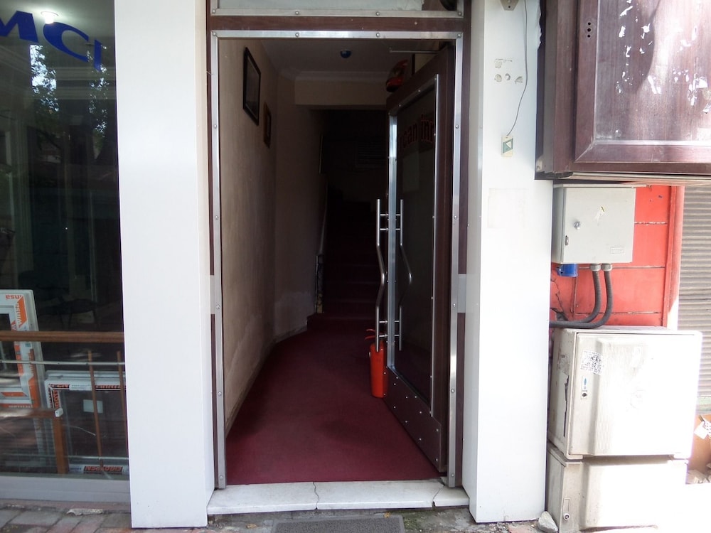 Ercan Inn Hotel 3/62
