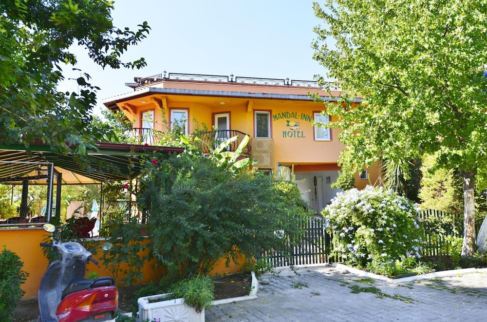 Mandal Inn Hotel 2/50