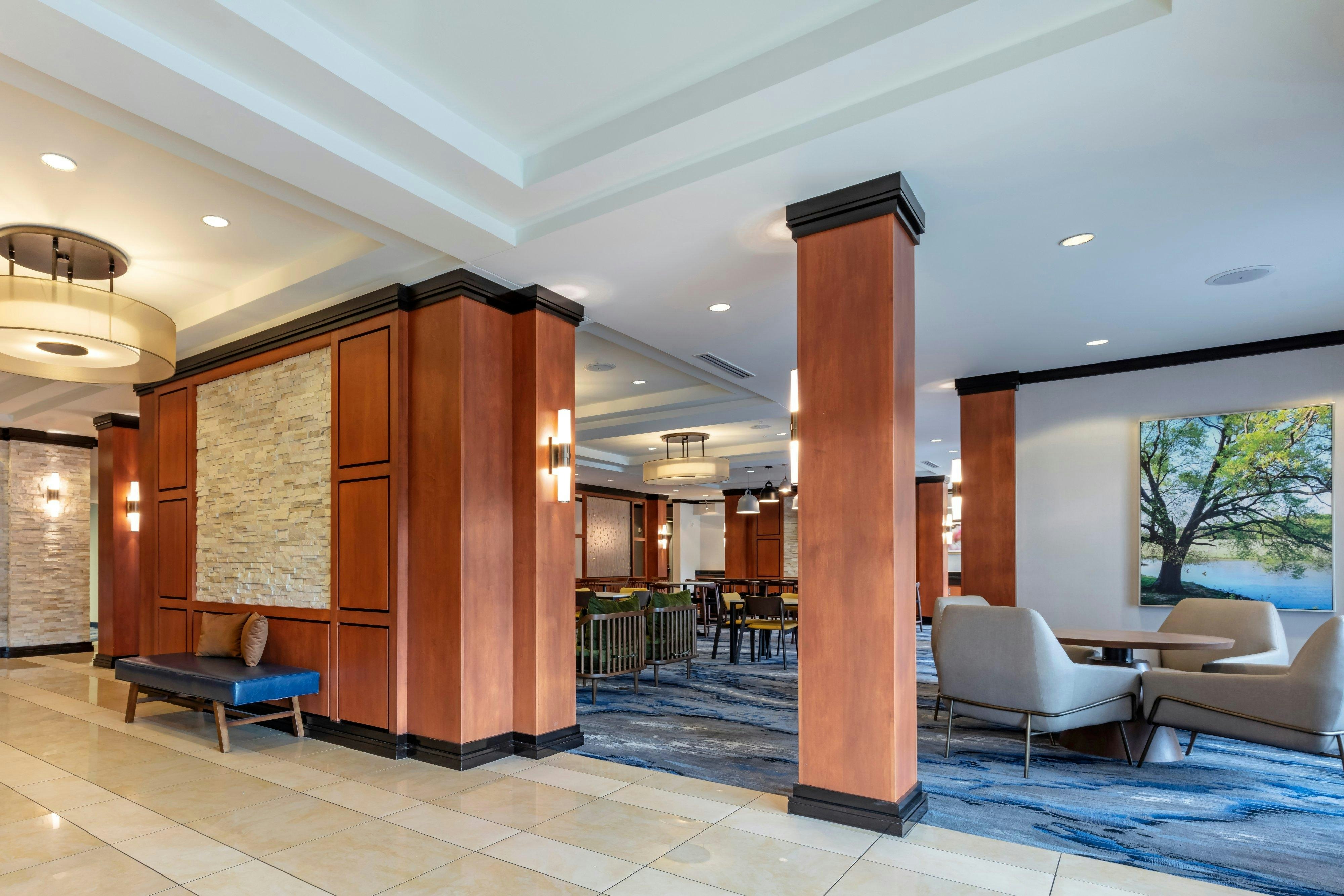 Fairfield Inn Suites Columbus 2/12