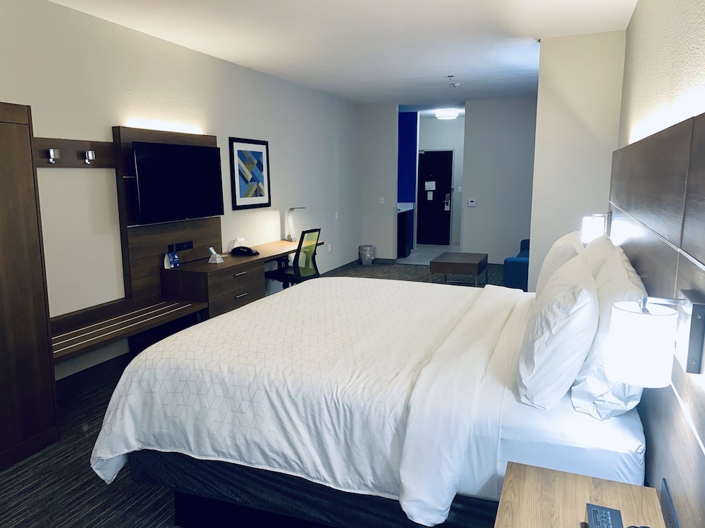 Holiday Inn Express Hotel & Suites Corpus Christi 14/44