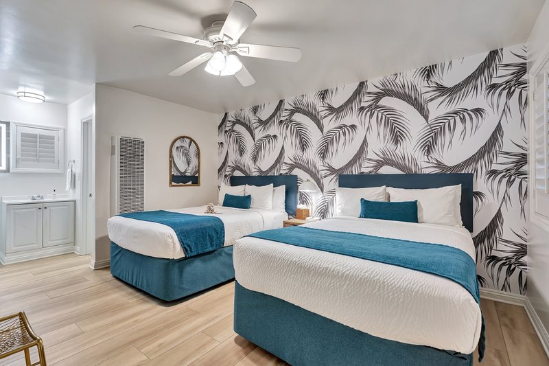 Santa Monica Hotel 51/61