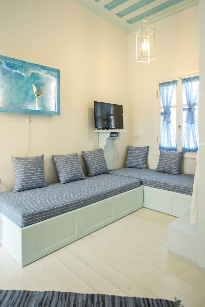 Efchi Suites 1904 22/39