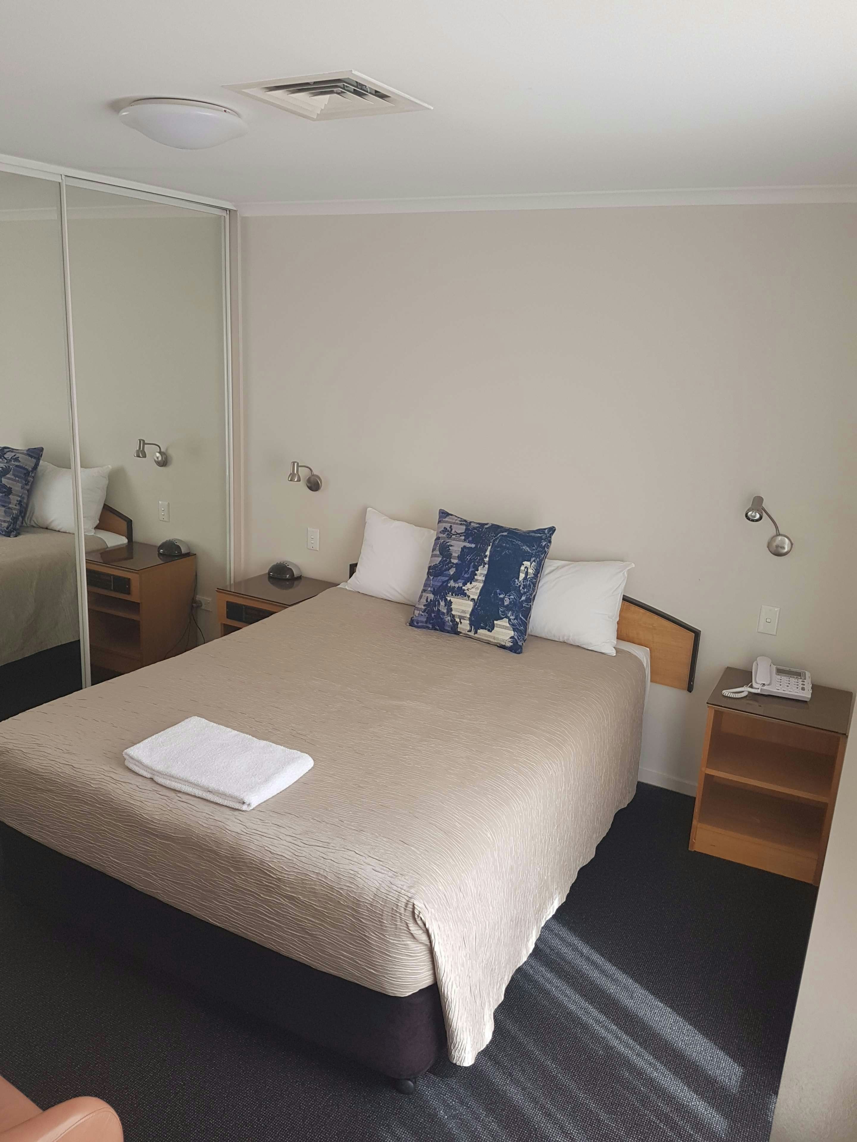 Belconnen Hotel Motel Serviced Apartments 27/48