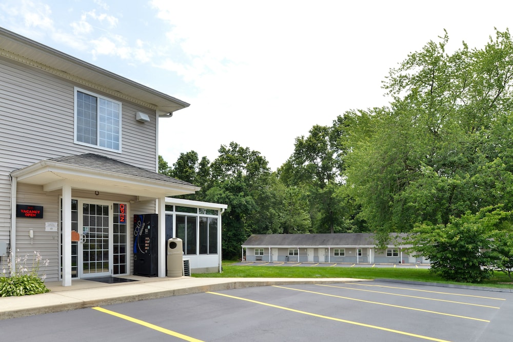 Tower Inn And Suites 24/30