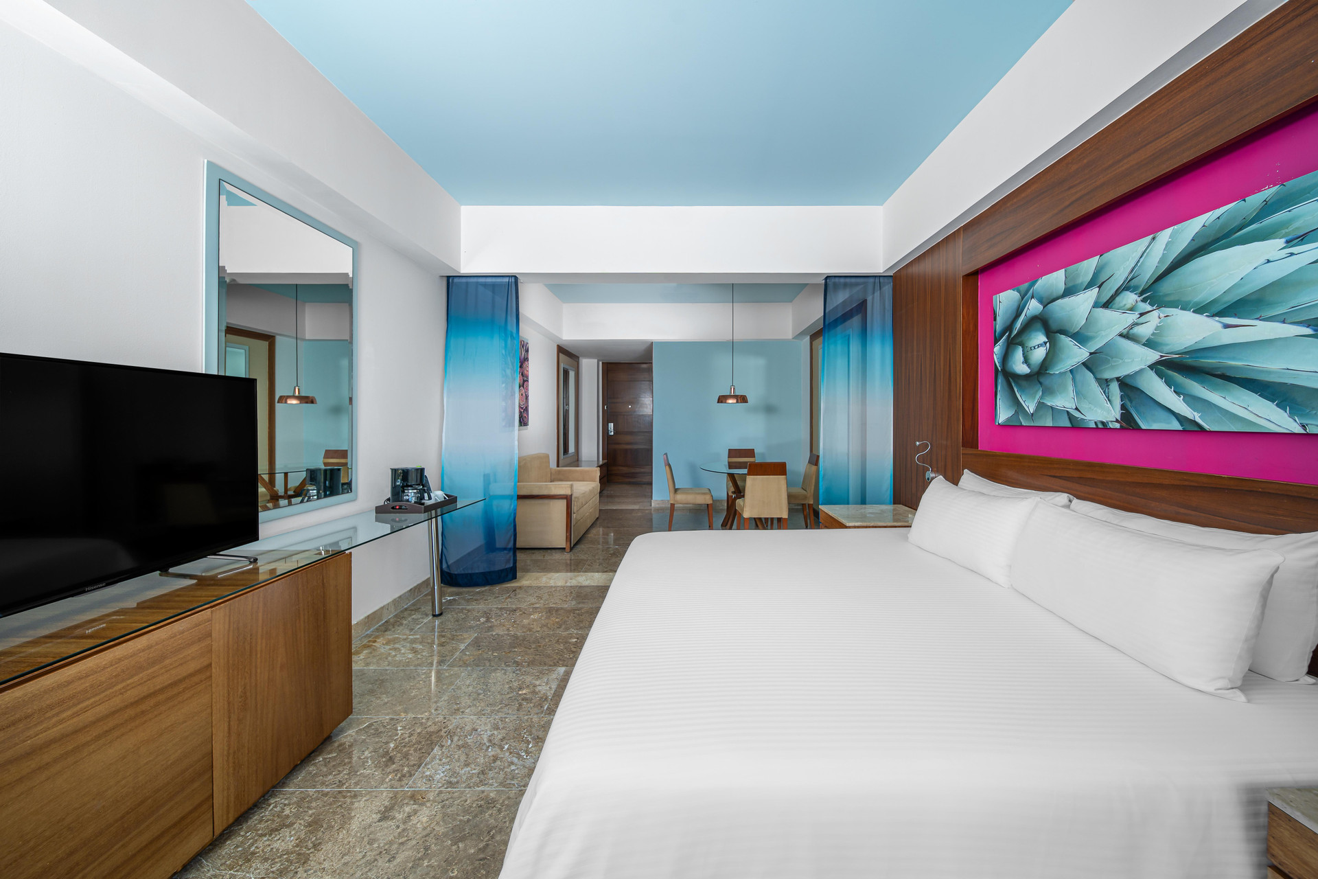 Super, Suite, Garden View
