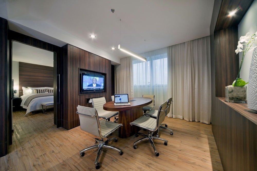 Quality Hotel Aeroporto Vitoria 30/33