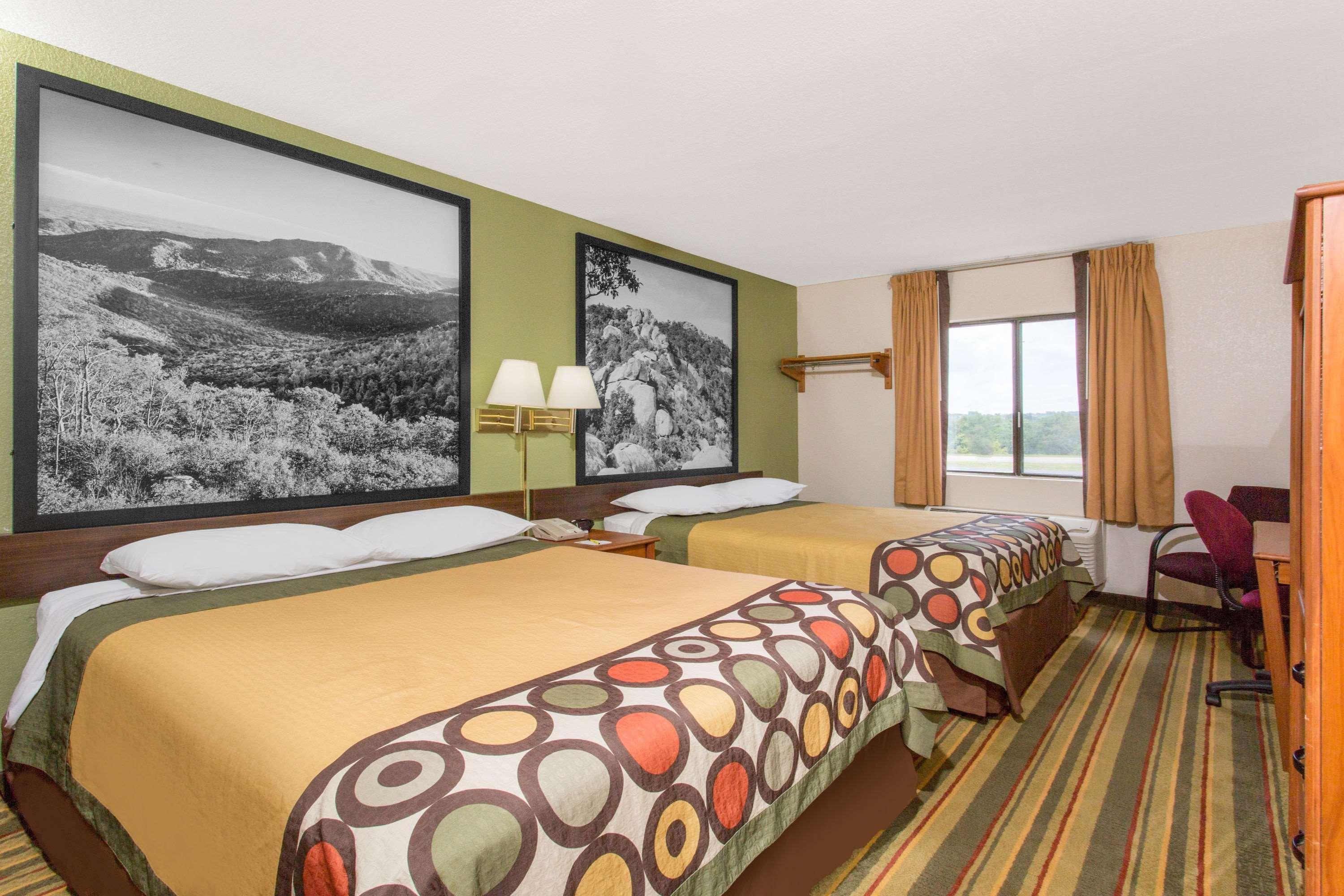 Room, 2 Queen Beds