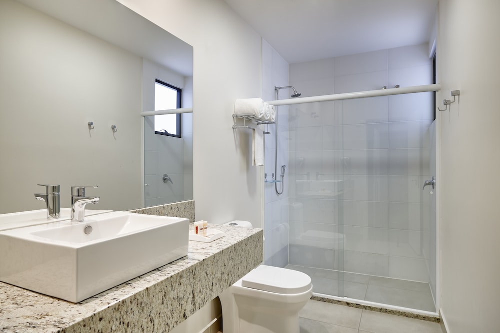 Lefel Hotel 45/46