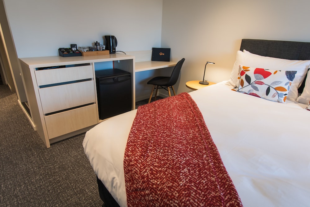 Hotel Give 14/79