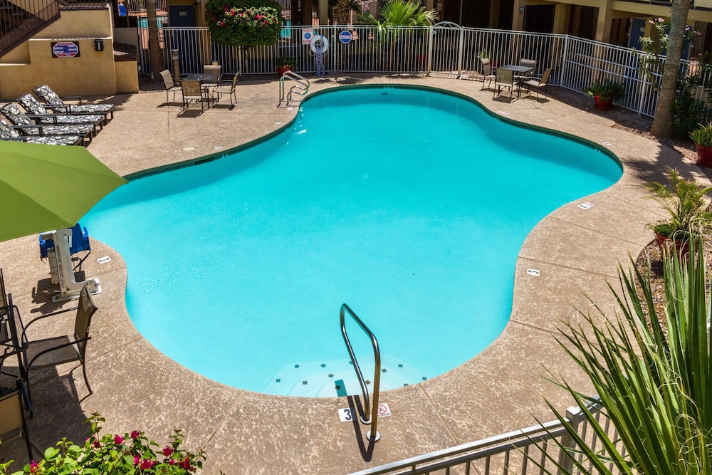 Motel6 Glendale, AZ 38/48