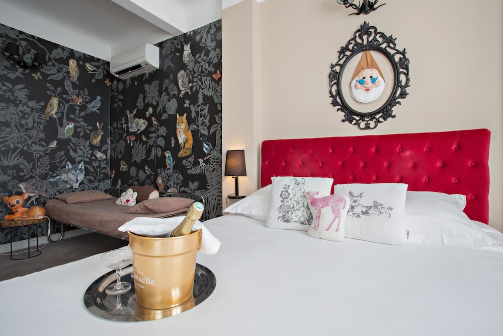 Hotel Mademoiselle 25/50