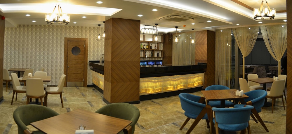 Guler Park Hotel 54/61