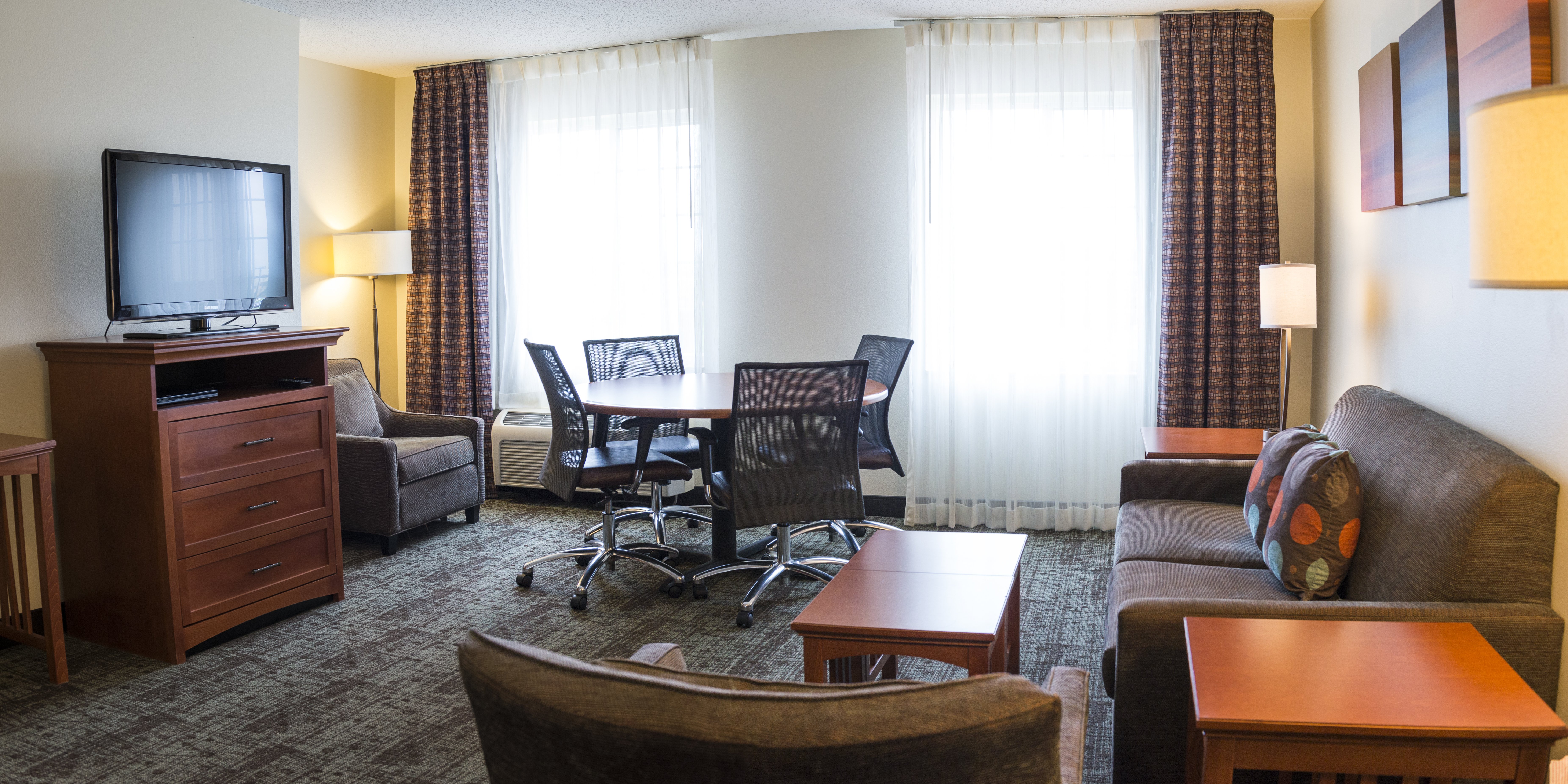 Staybridge Suites Fargo 43/53