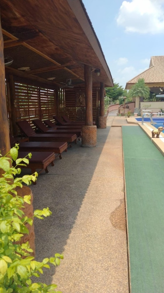 Changthai Comfort Guest House 28/40